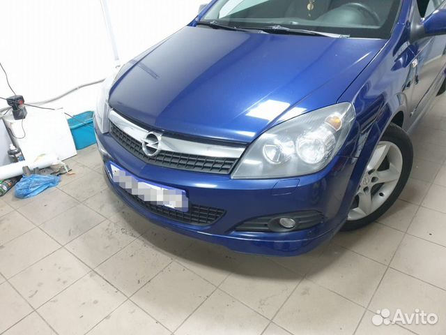 Накладка на передний бампер Opel Astra H