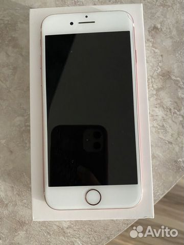 Телефон iPhone 7 Телефон iPhone 7