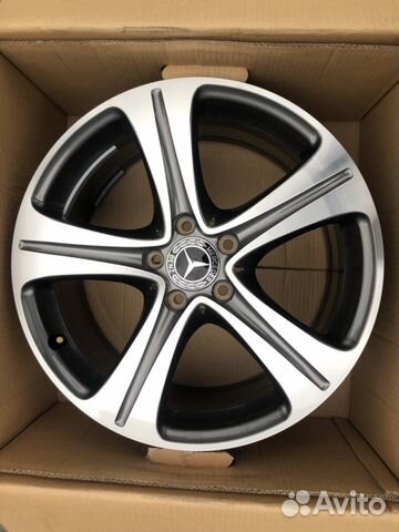 Комплект оригинальных дисков Mercedes E-class R18