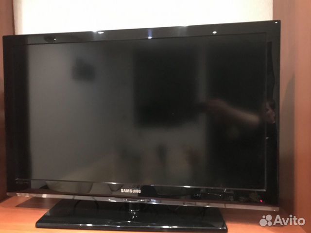 Телевизор SAMSUNG LE-37B530P7 37 Телевизор SAMSUNG LE-37B530P7 37