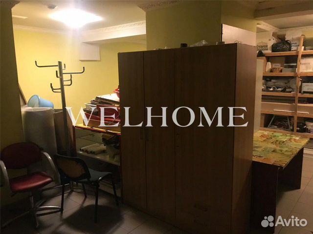 Сдам торговое помещение, 241 м²