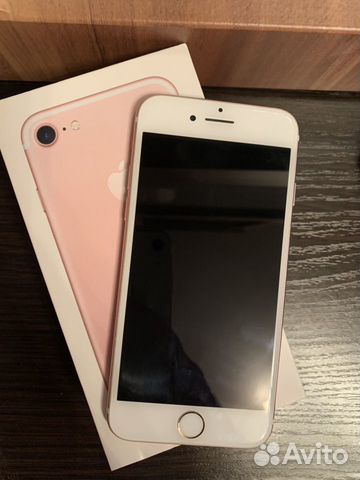 Телефон iPhone 7
