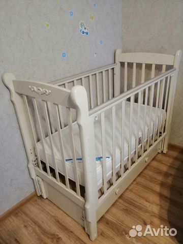 Детская кроватка с матрасом Детская кроватка с матрасом