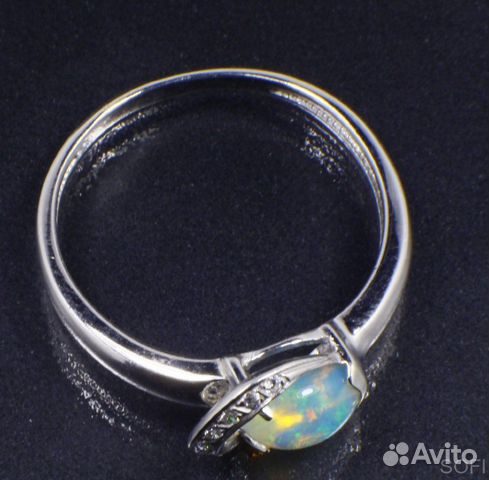 Серебряное кольцо с опалом и фианитом натуральным