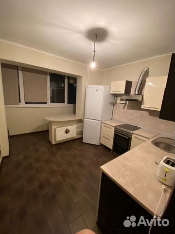 1-к квартира, 35 м², 8/10 эт.