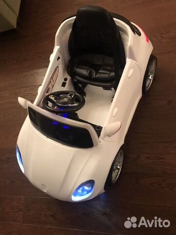 Электромобиль белый Порш Электромобиль белый Порш