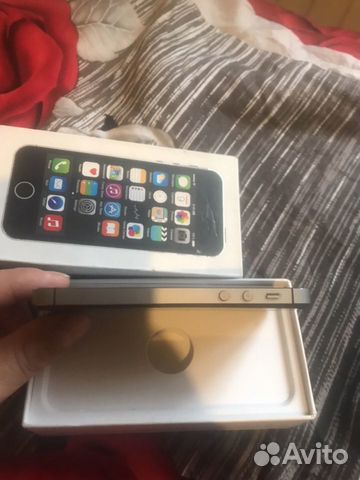 Телефон iPhone 5 s Телефон iPhone 5 s