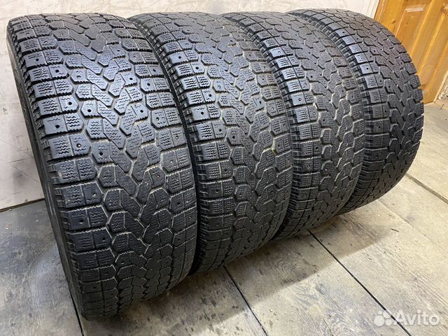 Шины 215/55 R16 4шт зима Yokohama Ice Guard