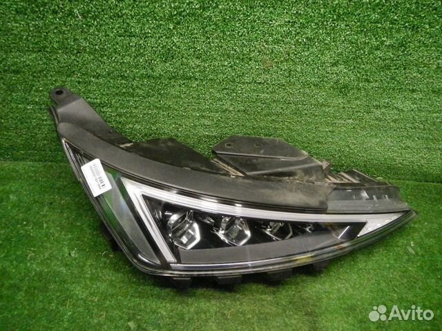 Фара правая Hyundai Elantra 6 (18-н.в) LED 92102F2