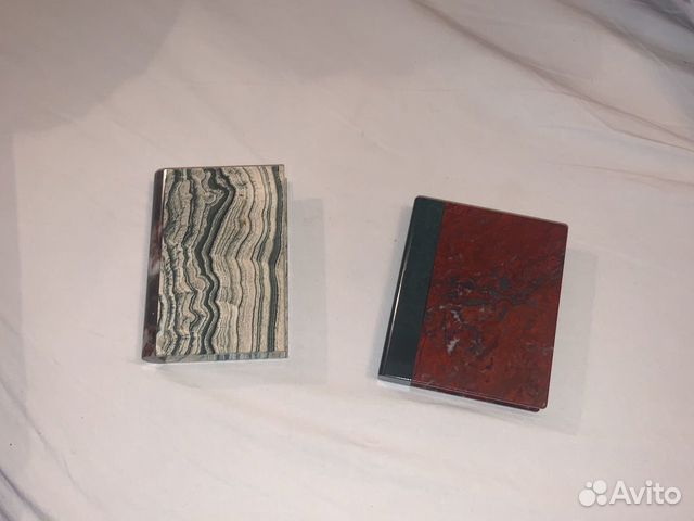 Подставки из мрамора книжки