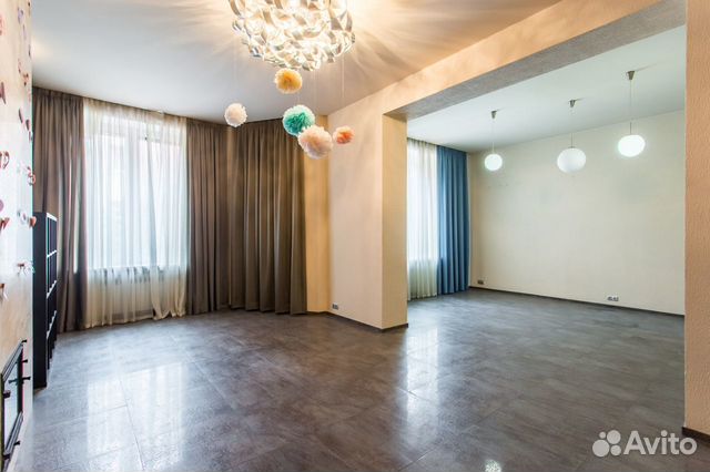 7-к квартира, 360 м², 1/4 эт.