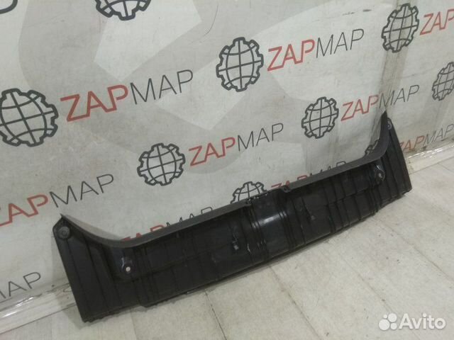 Накладка замка багажника Toyota Camry 9 V70 2017