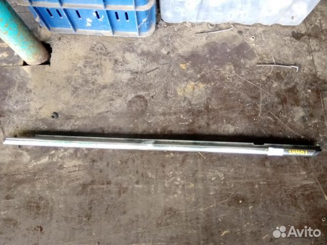 Молдинг стекла двери задний левый Opel Astra H