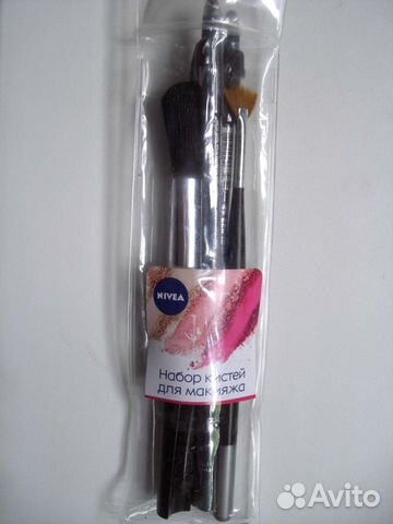 Набор кистей для макияжа и карандаши