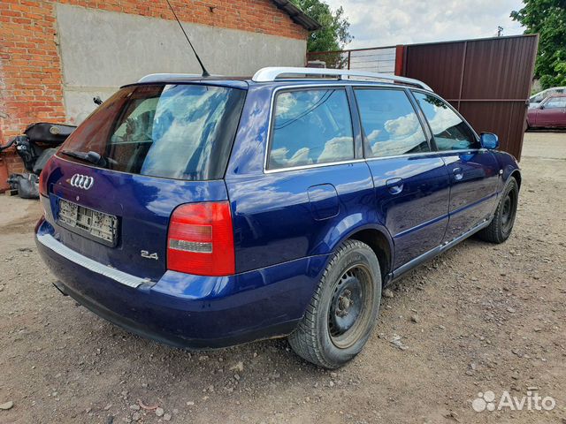 В разборе Audi A4 B5 2.4 MT