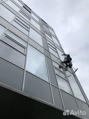 Промышленные альпинисты мойка окон и фасадов