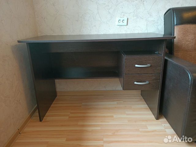 Стол письменный