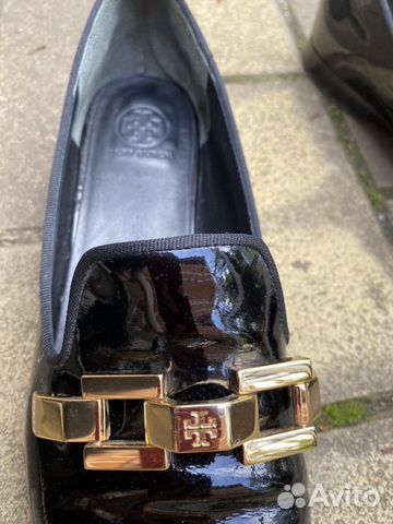 Лаковые лоуферы Tory Burch