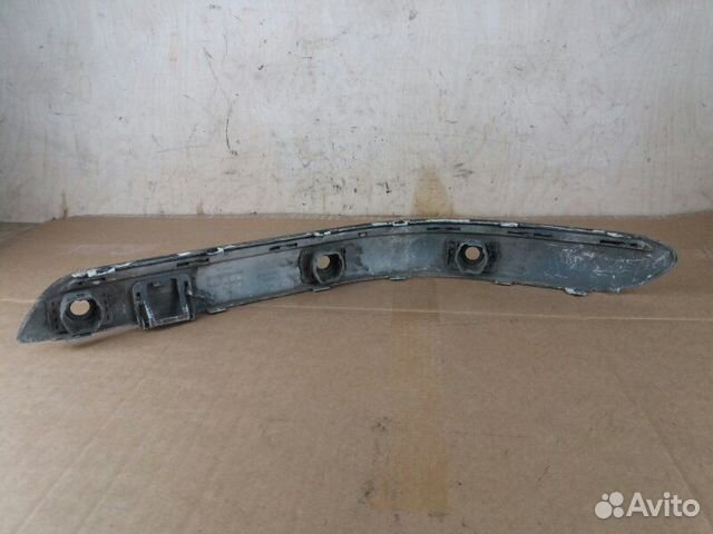 Молдинг переднего бампера передний правый Mercedes