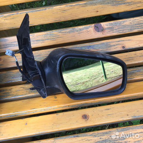 Правое зеркало