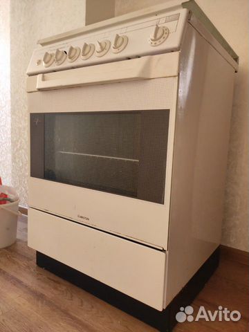 Плита газовая с электродуховкой Ariston б/у Плита газовая с электродуховкой Ariston б/у