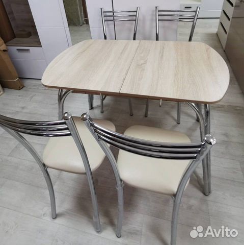 Стол со стульями Стол со стульями