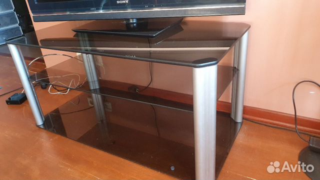 Телевизор sony и столик для телевизора