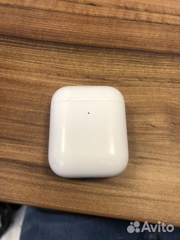 Кейс AirPods 2 с беспроводной зарядкой