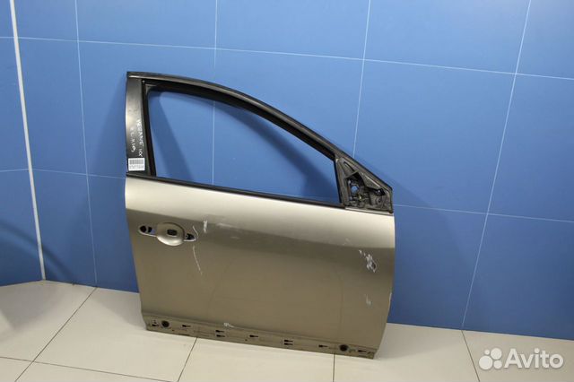 Дверь правая передняя Renault Megane 3 Дверь правая передняя Renault Megane 3