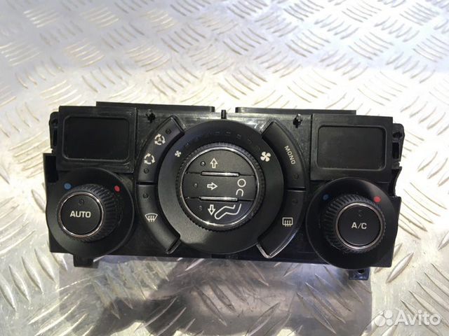 Блок управления климат-контролем Peugeot 3008 1