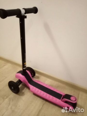 Трехколесный самокат Yvolution Glider XL Трехколесный самокат Yvolution Glider XL