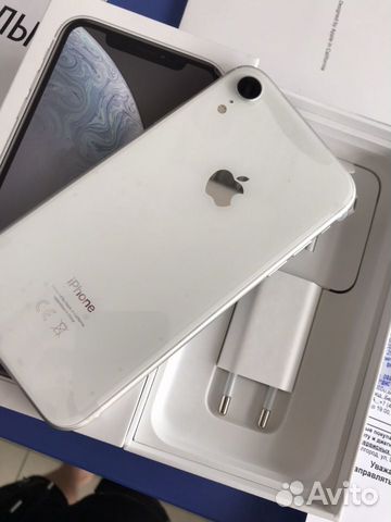 iPhone XR - 64gb white iPhone XR - 64gb white