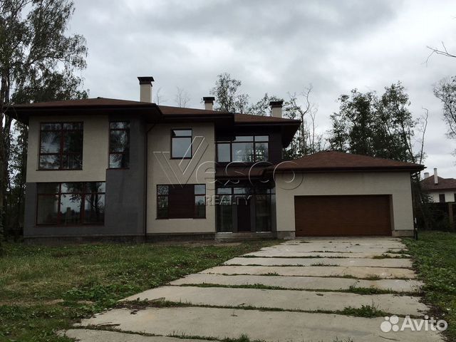 Дом 380 м² на участке 35 сот.