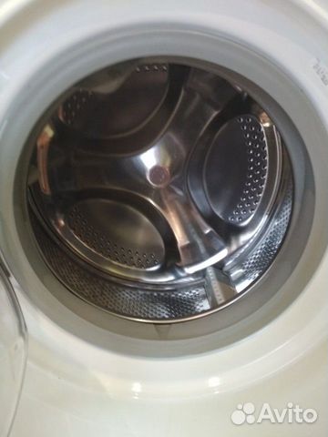 Стиральная машина Hotpoint- Ariston Стиральная машина Hotpoint- Ariston