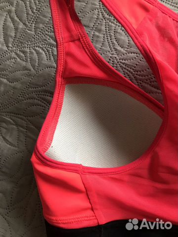 Спортивный топ Reebok Спортивный топ Reebok