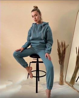 Спортивный костюм женский