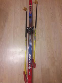 Лыжи беговые 1.25 см креплениями +палки