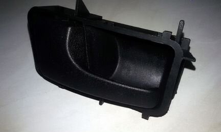 Ручка двери внутренняя правая Volkswagen Passat