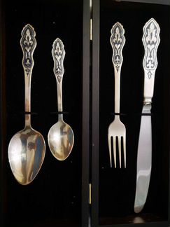 Набор столовых приборов серебро, 