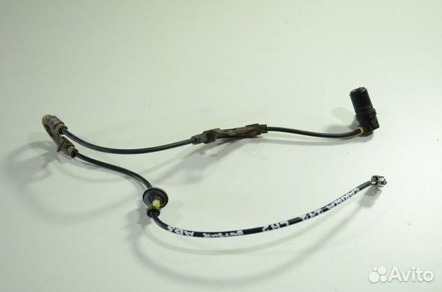 Датчик abs задний левый Toyota Carina AT212 5A-FE