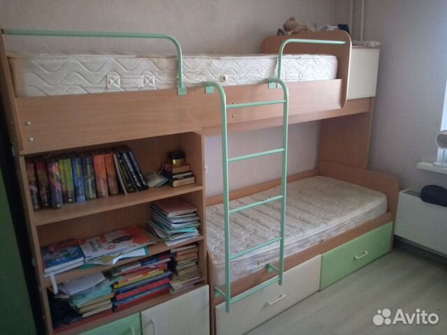 Двухъярусная кровать