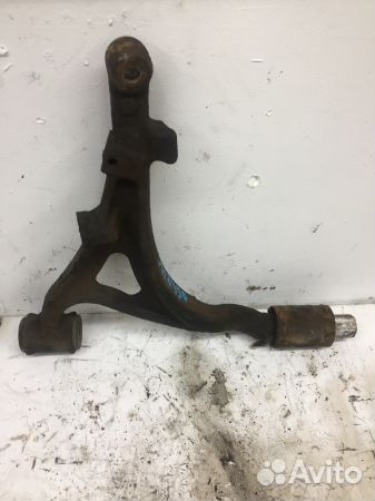 Рычаг передний правый нижний