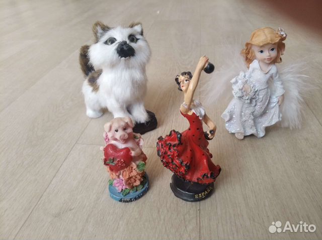 Статуэтки