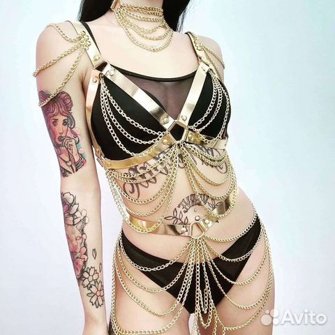 Золотой костюм портупея с цепочкой юбка с цепью дл