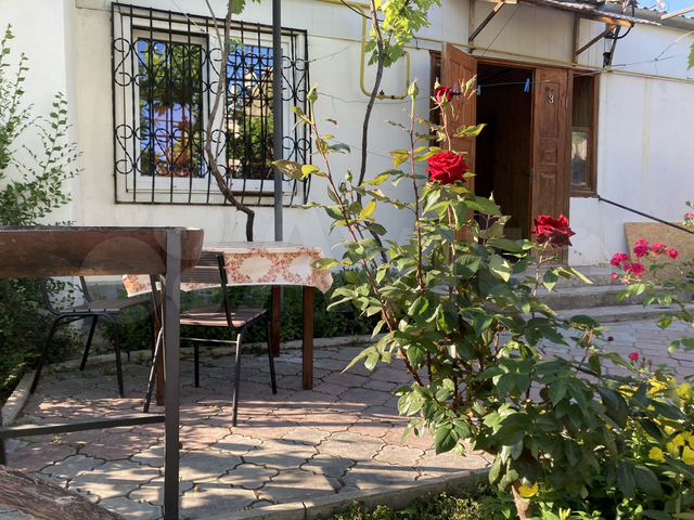 2-к. квартира, 50 м², 1/1 эт.
