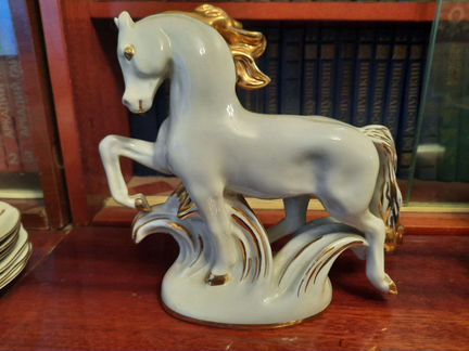 Статуэтка Конь-огонь 1956