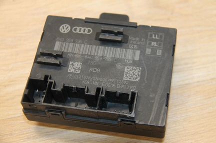 Блок комфорта задней правой двери Audi Q3 8U 2012