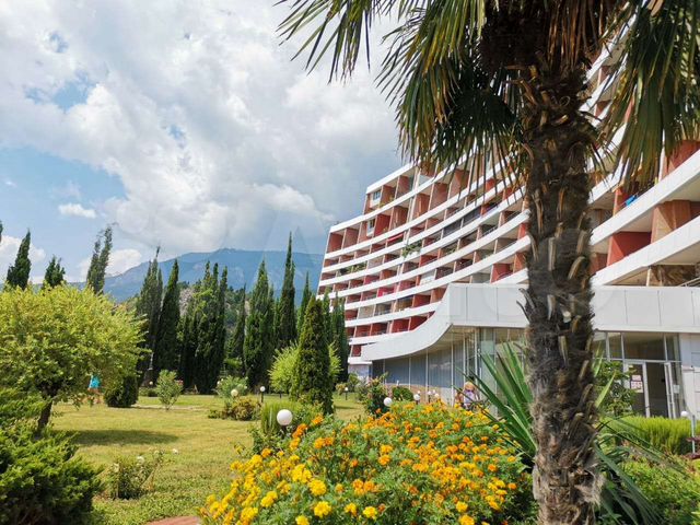 3-к. квартира, 72,5 м², 1/10 эт.
