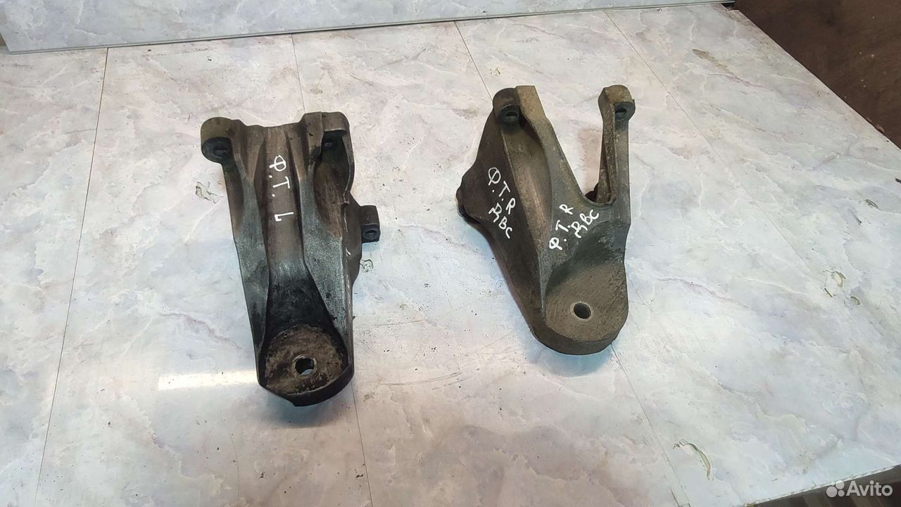 Кронштейн двигателя Ford Transit 7 06-14