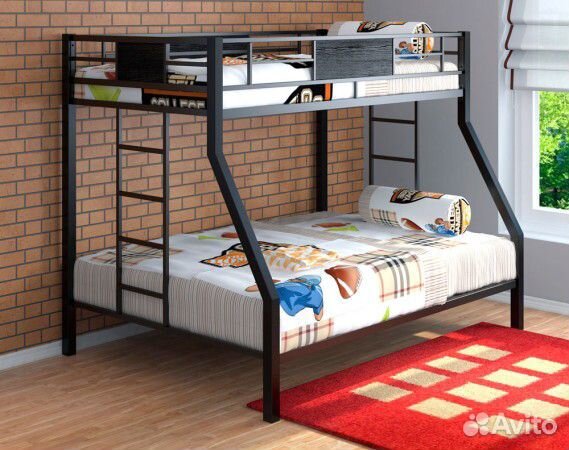 Двухъярусная металлическая кровать